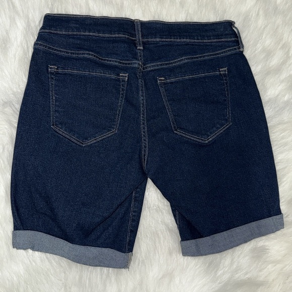 Old Navy Fitted Shorts - Picture 3 of 3